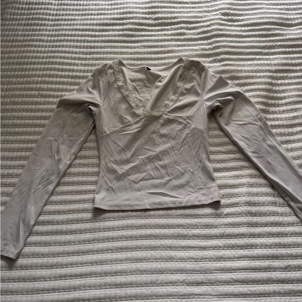 White Lace Trim Long Sleeve V-Neck Top XS Small Stretchy